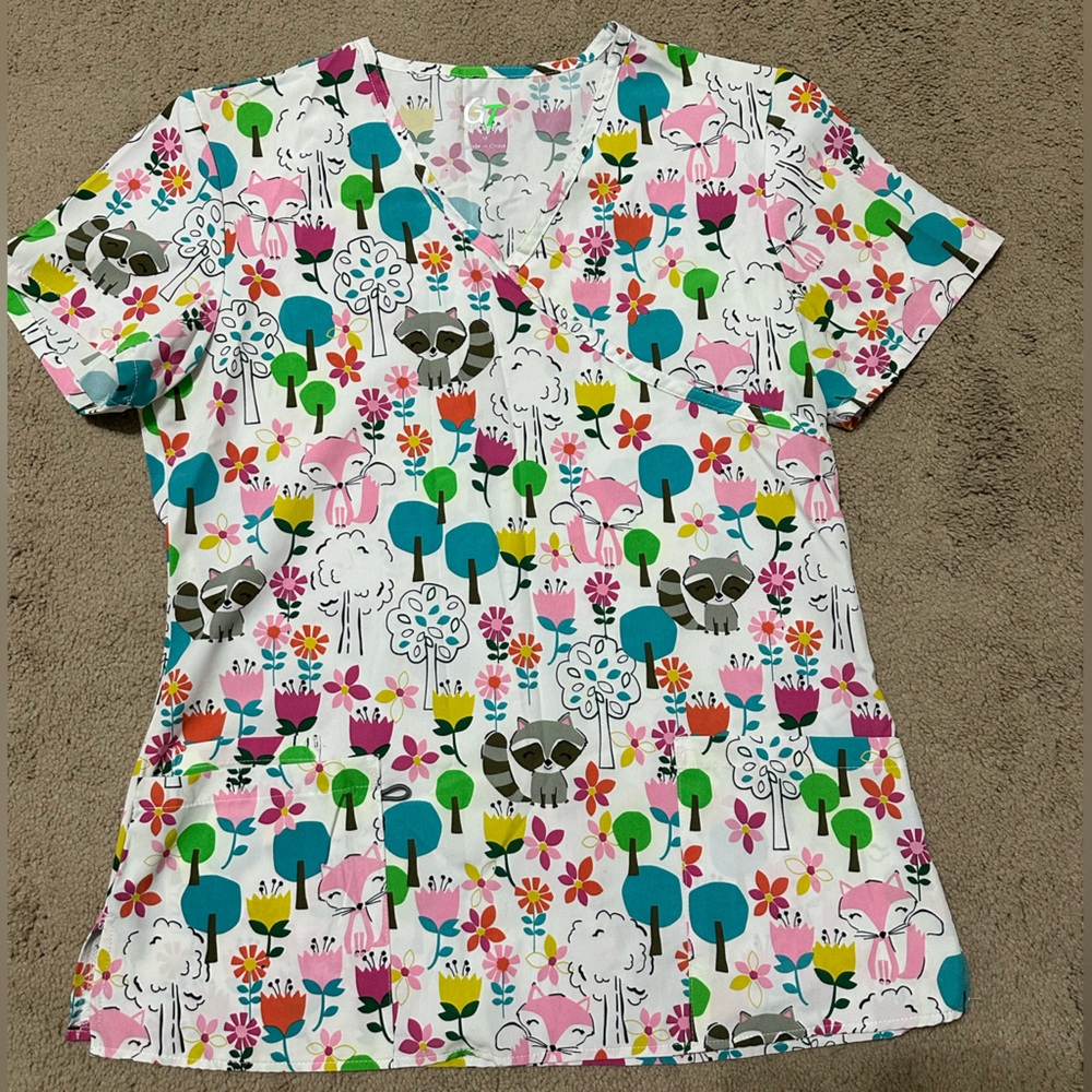 GT Performance Print Scrub Top